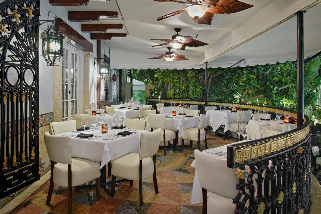 The Villa Casa Casuarina - image 3