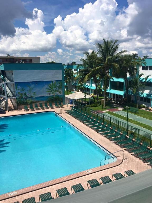 Surf Rider Resort - main image