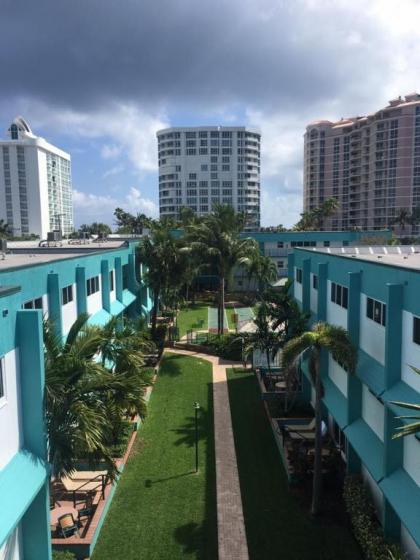 Surf Rider Resort - image 4