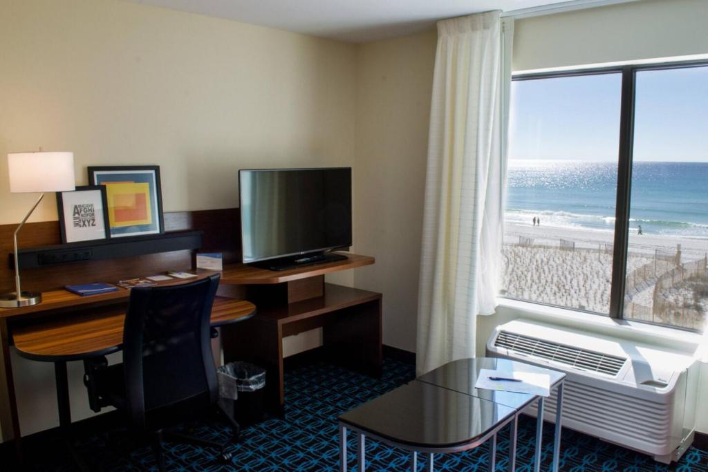 Fairfield Inn & Suites by Marriott Fort Walton Beach-West Destin - image 4