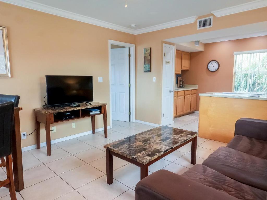 Melbourne Beach Resort - image 4