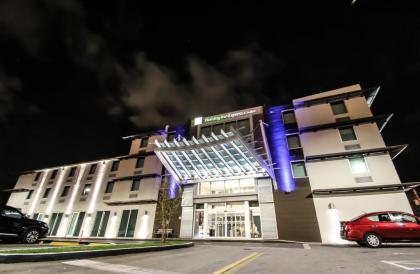 Holiday Inn Express & Suites Miami Airport East an IHG Hotel