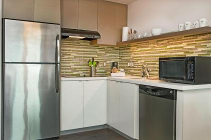Element Miami Doral - image 2