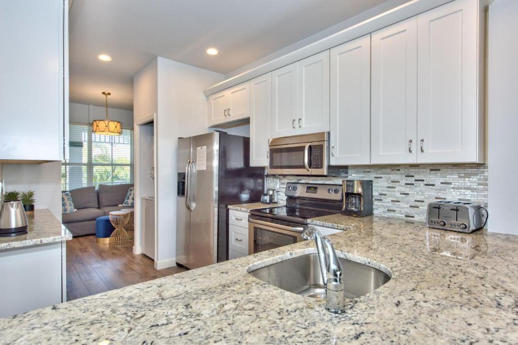 Solterra Golf Condo at the Lely Resort - image 4
