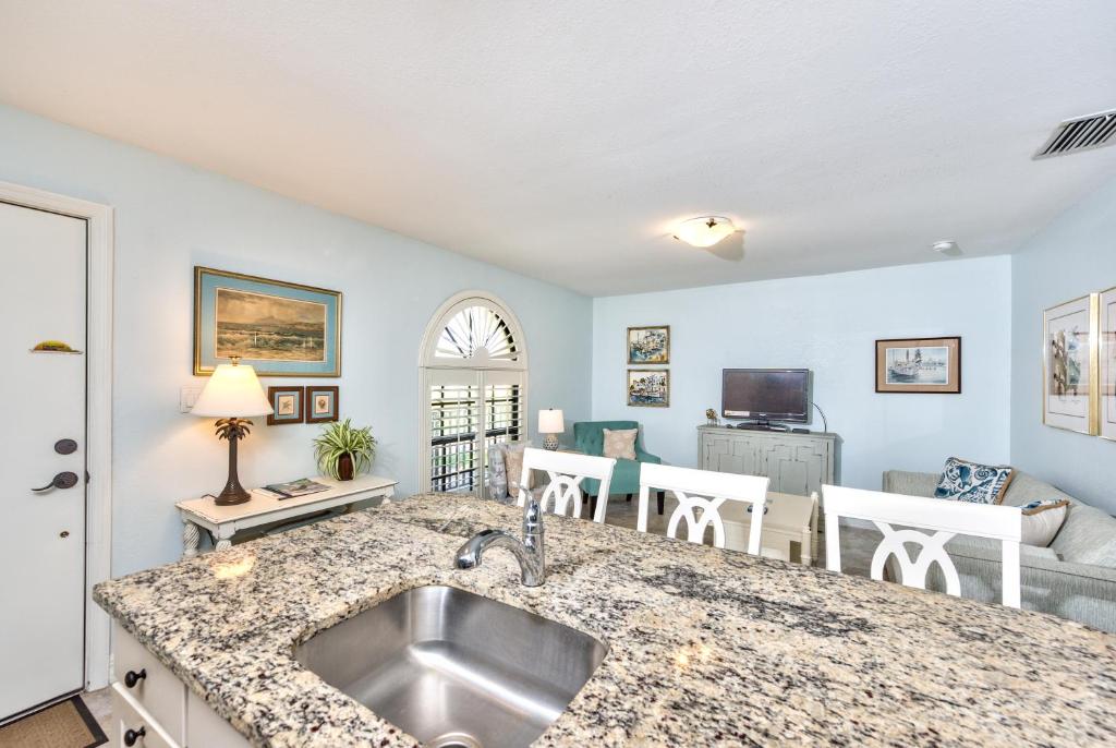 Le Monaco Condo at Olde Naples - image 5
