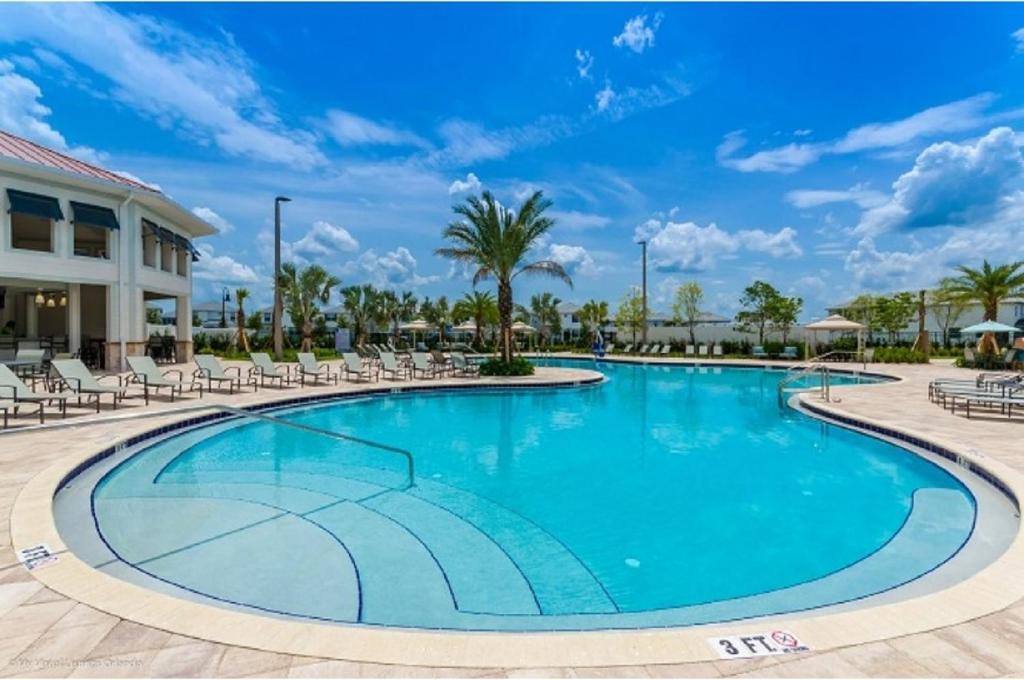 Four-Bedroom Townhome Kissimmee - main image