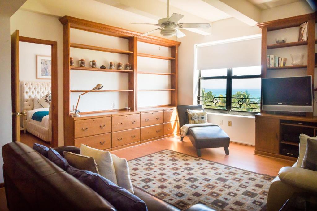 Netherland Two-Bedroom Apartments by Royal Stays - main image