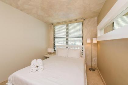 Netherland Two-Bedroom Apartments by Royal Stays - image 5