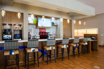 SpringHill Suites by marriott Orlando at FLAmINGO CROSSINGS town Center Western Entrance