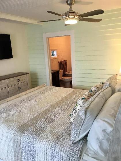 SeaGlass Inn Bed and Breakfast - image 2