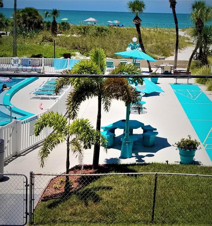 Johns Pass Beach Motel - main image