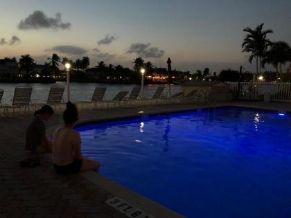 Aqua Mar Condos - image 3