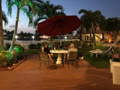 Aqua Mar Condos - image 4