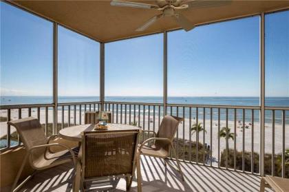 Estero Island Beach Villas 401 2 Bedrooms Beach Front WiFi Sleeps 6