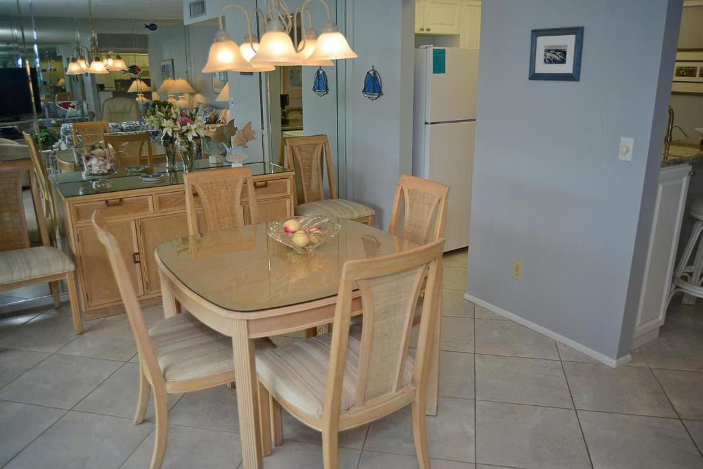 Sanibel Siesta On The Beach Unit 504 Condo - image 3