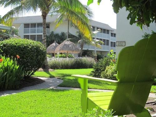 Sanibel Siesta On The Beach Unit 211 Condo - image 2