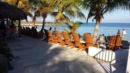 Key Colony Beach Motel - image 5