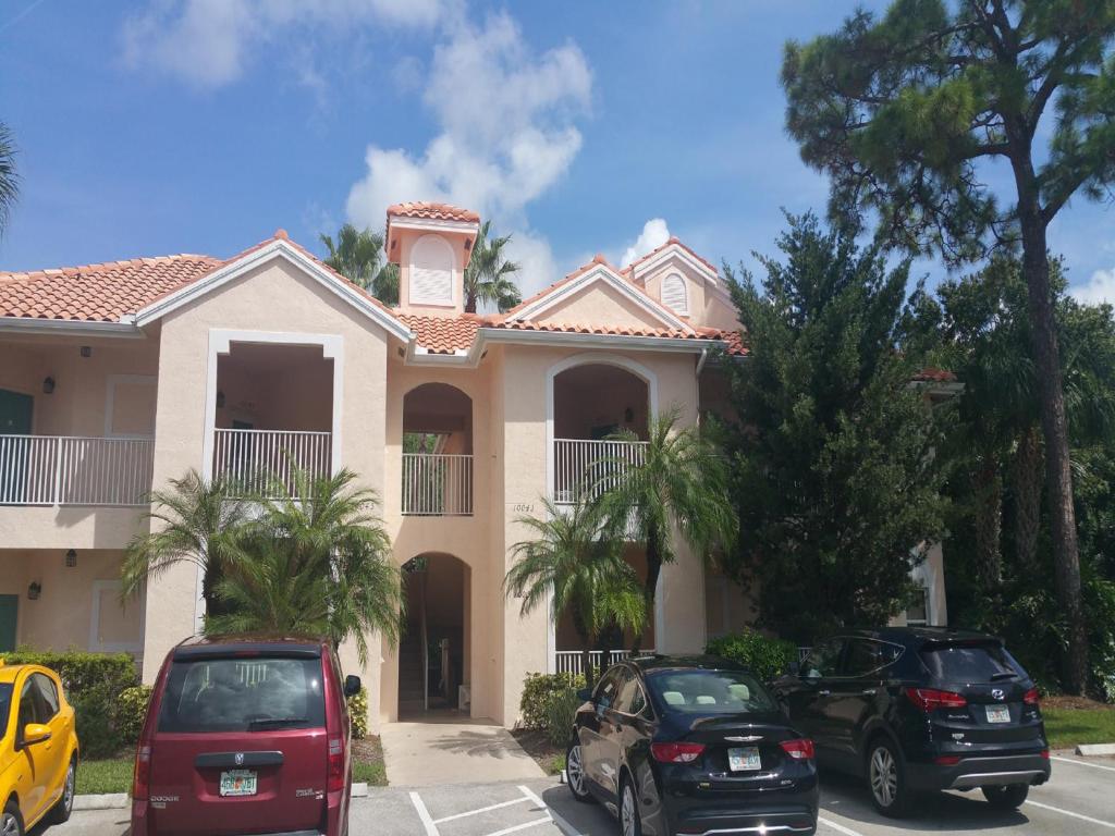 Port St. Lucie West PGA Golf Condo - main image