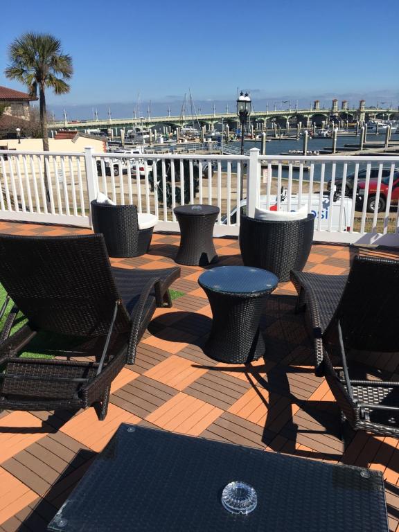 Historic Waterfront Marion Motor Lodge in downtown St Augustine - image 4