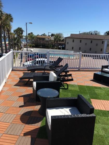Historic Waterfront Marion Motor Lodge in downtown St Augustine - image 5