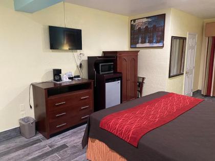 Delux Inn - image 3