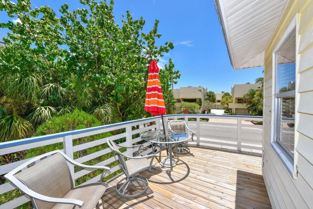 Banana Cabana by Beachside Management - image 2