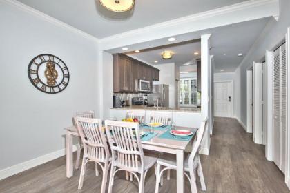 Bologna Golf Condo in the Lely Resort - image 3