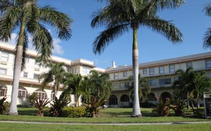 Crystal Bay Historic Hotel Florida