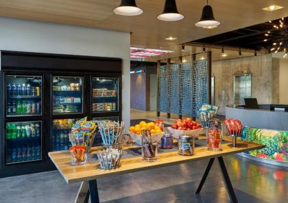 Aloft Miami Airport - image 2