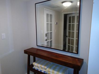 Beachfront Suites - image 3