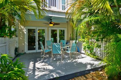 Linger Longer townhouse Key West