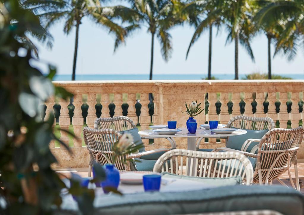 Four Seasons Hotel at The Surf Club - image 2