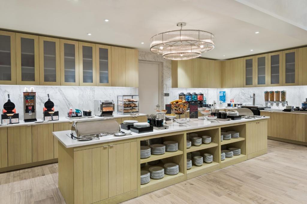 Homewood Suites by Hilton Sarasota-Lakewood Ranch - image 3
