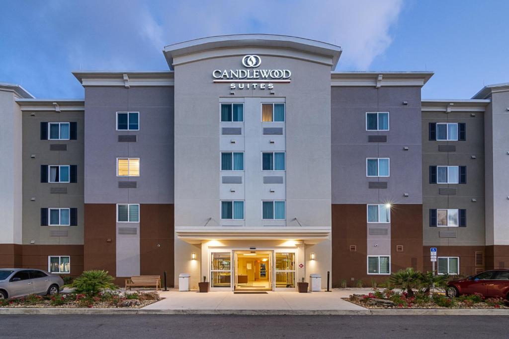 Candlewood Suites - Pensacola - University Area an IHG Hotel - main image
