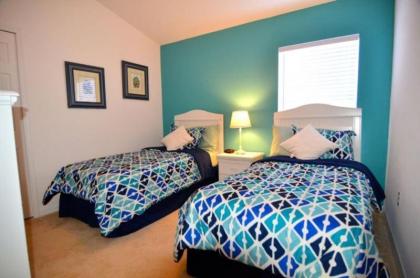 Beautiful 4 Bedroom Pool Home in Highgate at Legacy Park