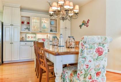 COMPASS POINT 221