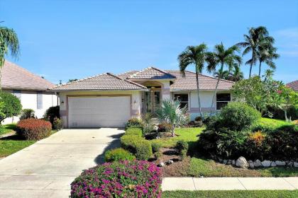 Serenity On The Water - 3 Bedroom Vacation Home On Marco Island