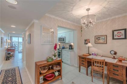 Bahia Vista 9-521 2 Bedrooms Heated Pool Spa Sleeps 4 Near Beach - image 3