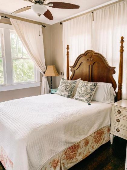 Park Place Inn and Cottages - image 5