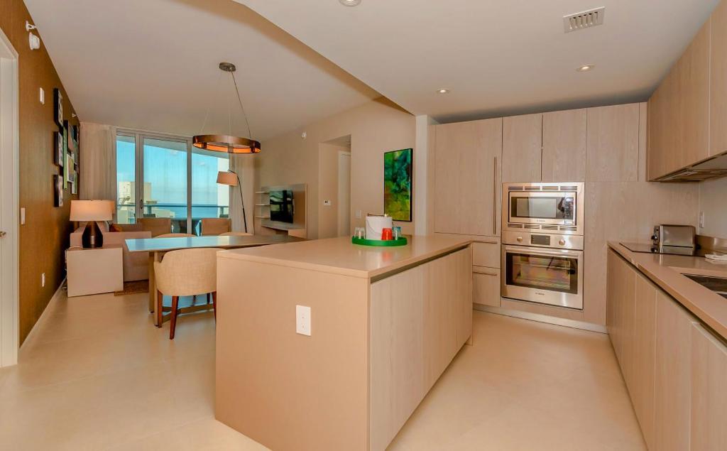 Hyde Beach Resort Rentals - image 4