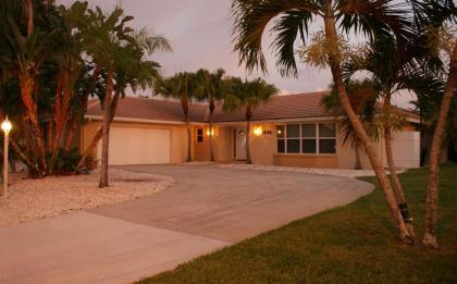 Villas in Cape Coral Florida