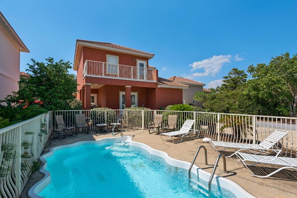 Destin Breeze - main image