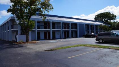 Riverview Inn - image 2