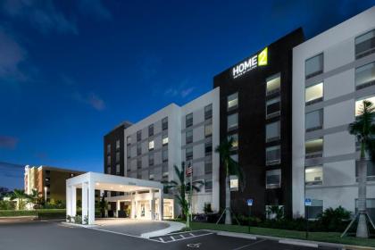 Home2 Suites By Hilton Ft. Lauderdale Airport-Cruise Port - image 1