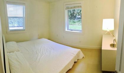 Gorgeous Beach House Across The Street From The Beach! Kayaks Bikes Etc... - image 5