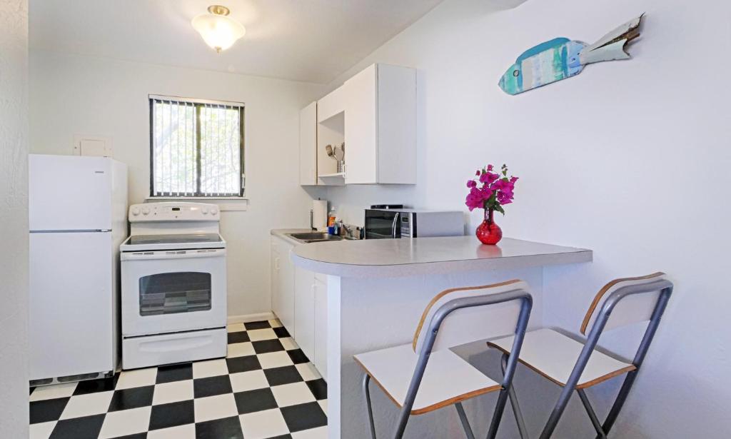 Sabal Palms Inn - image 2