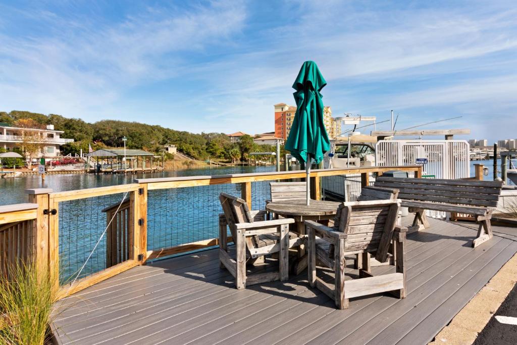 Dolphin Point - image 5