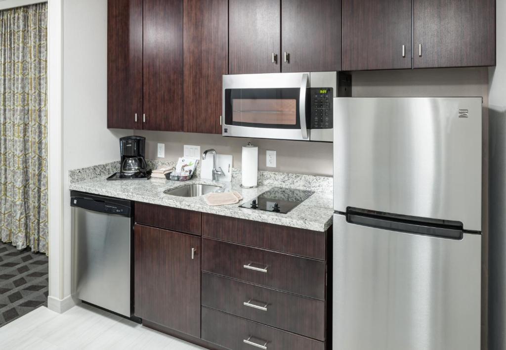 TownePlace Suites by Marriott Orlando at SeaWorld - image 3