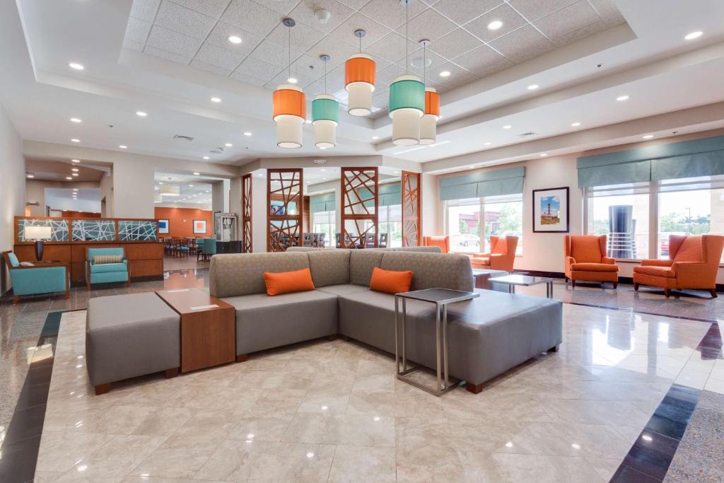Drury Inn & Suites Fort Myers Airport FGCU - image 2
