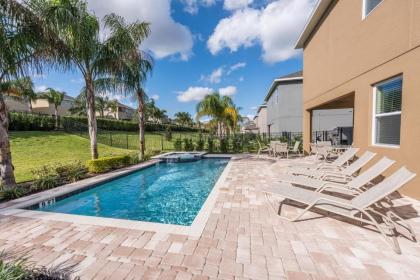 Inviting Home with Water Park Access near Disney - 7498M